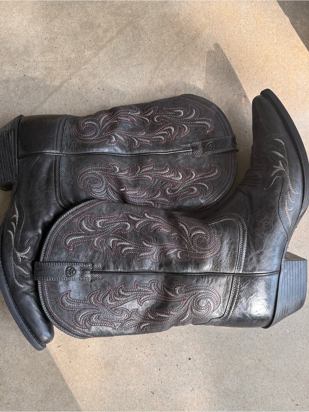Ariat Women's Heritage Western J Toe Wingtip Vintage Black 10B